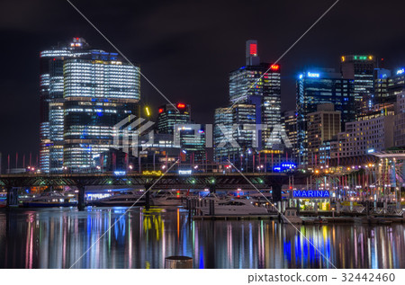 [Night view of Sydney] Sydney Darling Harbor 32442460