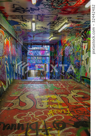 [Sydney] University of Sydney graffiti tunnel 32442482