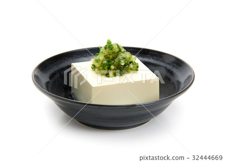 Cold tofu with Yamagata's famous dashi stock Cold tofu with Yamagata's famous dashi stock 32444669