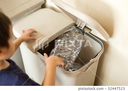 Infant who throws away garbage 32447523