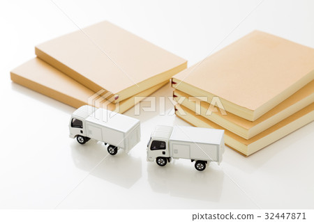書籍和卡車 書籍和卡車 32447871