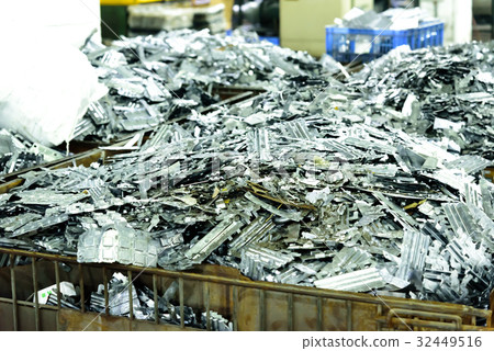 Metal scraps Metal scraps 32449516