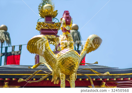 Taruyama節日的浮動的鳳凰雕像 32450568