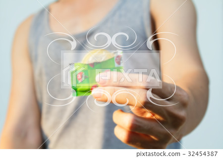 Man holding condom 32454387