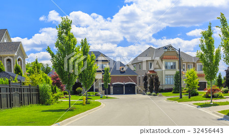 Custom built luxury house in the suburbs of 32456443