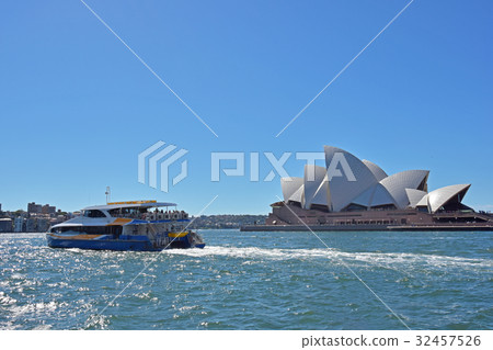 City of sydney 32457526