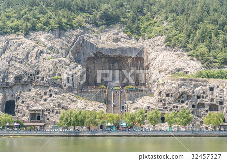 Longmen Grottoes Luayang China 32457527