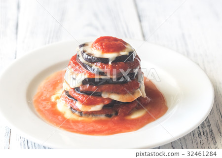 Portion of parmigiana di melanzane 32461284