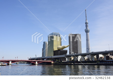 Sky Tree and Asahi Beer Tower 32462138