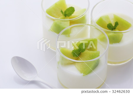 甜瓜的奶油布丁 32462630