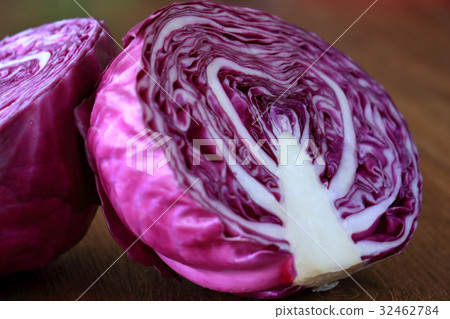 Purple cabbage section Purple cabbage section 32462784