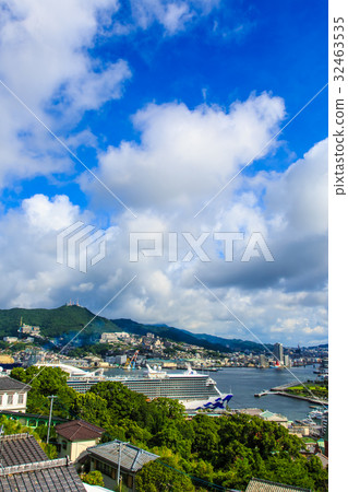 Nabeyama mountain foot Nagasaki harbor and landing scenery 32463535