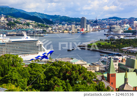 Nabeyama mountain foot Nagasaki harbor and landing scenery 32463536
