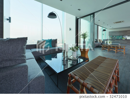 luxury modern living room interior and decoration 32471010