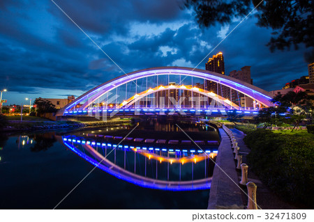 台灣高雄愛河願景橋Asia Taiwan Kaohsiung Bridge 32471809