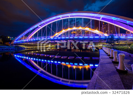 Taiwan Kaohsiung Love River Vision Bridge Asia Taiwan Kaohsiung Bridge Taiwan Kaohsiung Love River Vision Bridge Asia Taiwan Kaohsiung Bridge 32471826