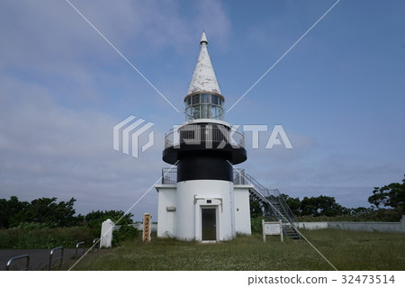 Shigatsu Cape Lighthouse, Japan's highest sea level elevation 32473514