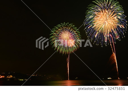 [Kanagawa] Yugawara Onsen Maritime Fireworks Festival 32475831