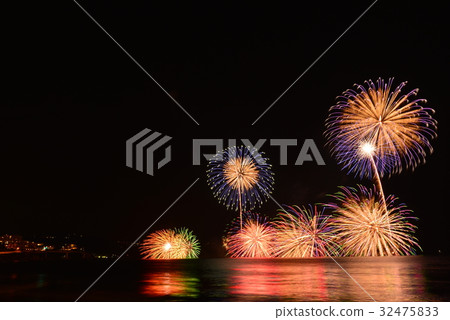 [神奈川縣]湯河原溫泉海上煙花節 32475833