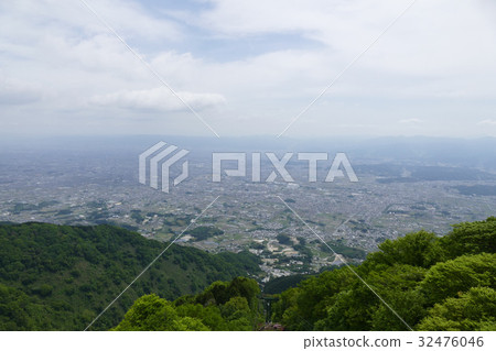 Nara Basin from Katsuragiyama 32476046