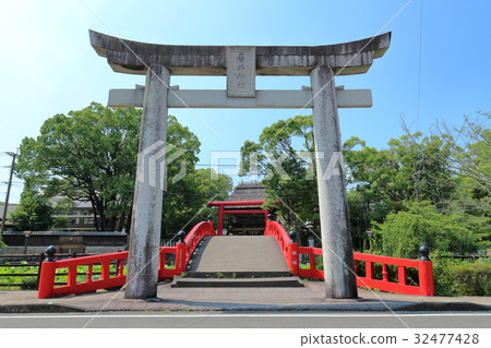 Torii and Shuibashi Torii and Shuibashi 32477428