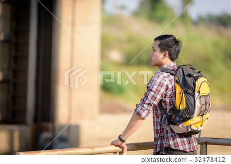 Backpackers are touring the floodgates. 32478412