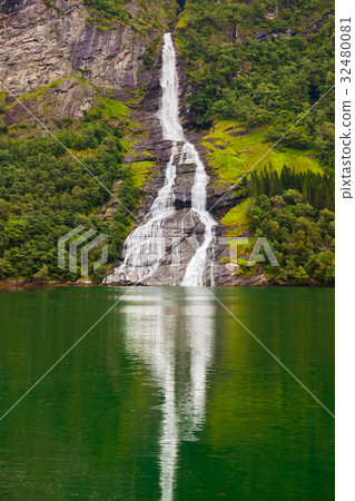 Waterfall in Geiranger fjord - Norway 32480081
