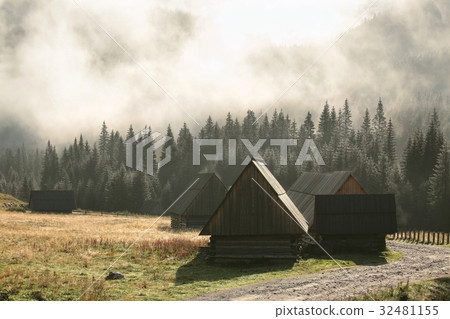 Huts in the valley of the Tatra Mountains at dawn Huts in the valley of the Tatra Mountains at dawn 32481155