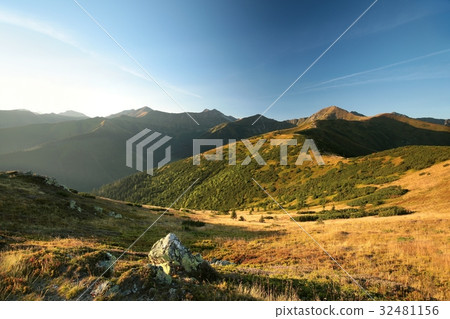 Western Tatra Mountains at dawn  32481156