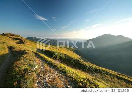 Picturesque Tatra Mountains at dawn, Carpathians 32481236