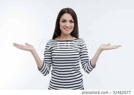 Pretty woman being at a loss Pretty woman being at a loss 32482077