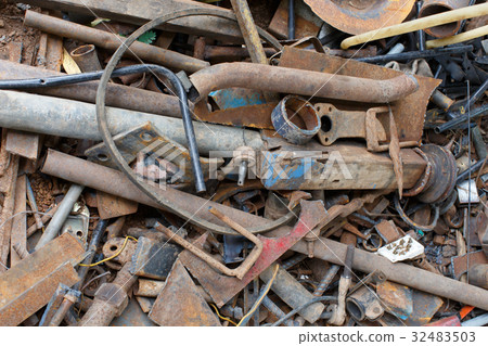 A piece of scrap 32483503