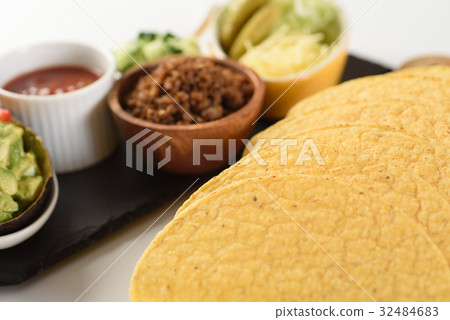 Taco 32484683