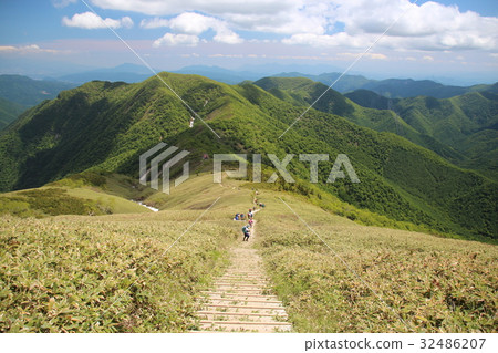 Mount Hirakata 32486207