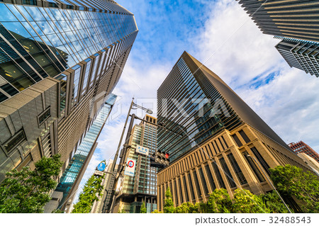 "Tokyo" skyscraper · Business image "Chiyoda Ward" 32488543