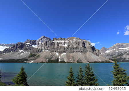 加拿大岩石弓湖風景 32493035