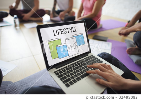 Healthy lifestyle fitness website homepage application Healthy lifestyle fitness website homepage application 32495082