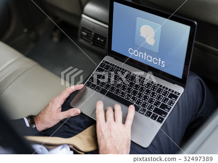 Hands Laptop Chat Conversation Bubble Graphic 32497389