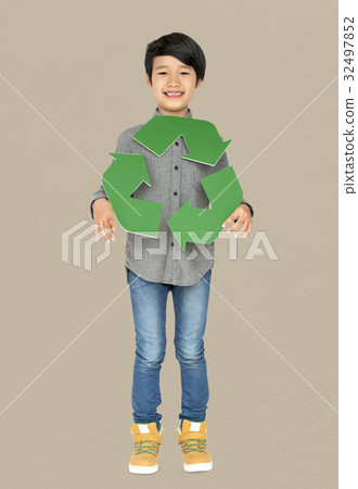 Little Boy Holding Recycle Symbol Studio Portrait Little Boy Holding Recycle Symbol Studio Portrait 32497852