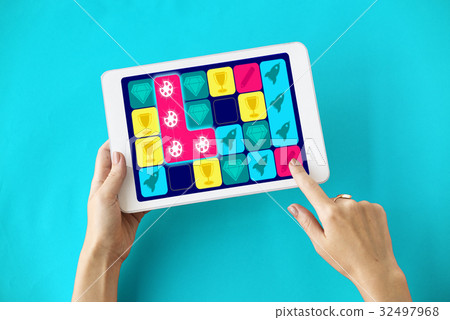 Palette Colors Spaceship Diamond Matching Game 32497968