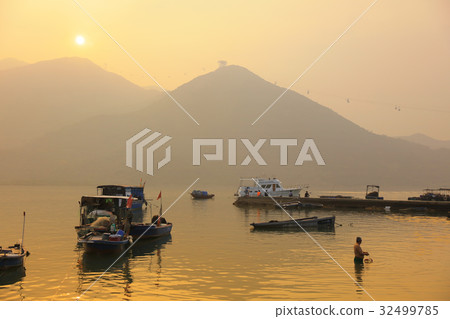 the bay of Ma Wan Chung the bay of Ma Wan Chung 32499785
