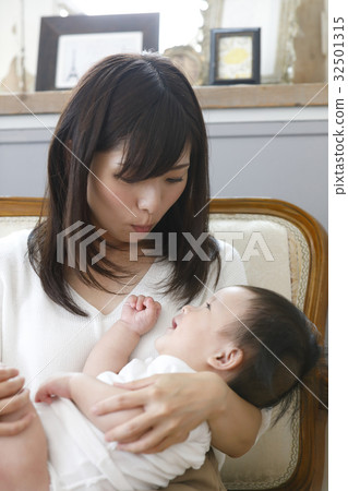 Baby family Baby family 32501315