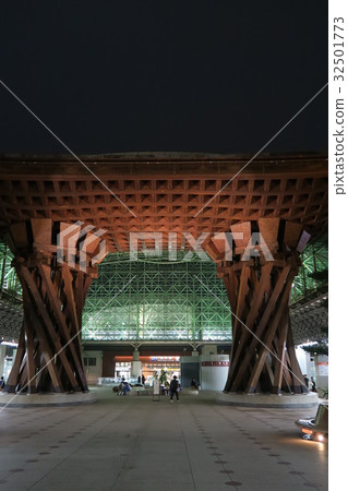 Kanazawa Station 32501773