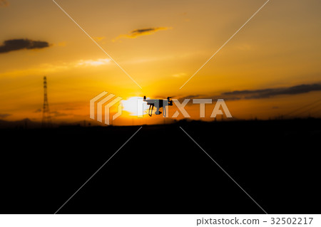 日落和無人機 32502217