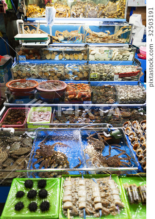 Fish Market in Seoul,South Korea 32503191