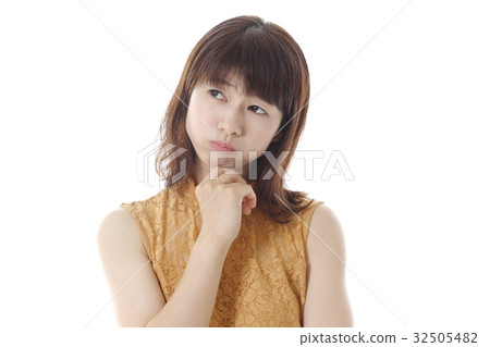 一個有著困惑的女人 32505482