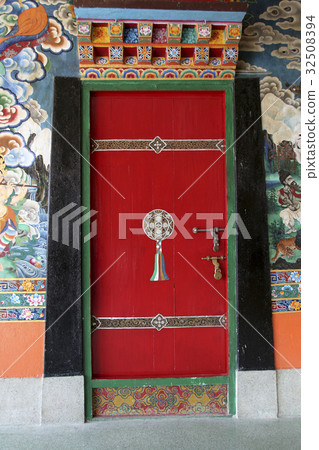 Colourful Door Colourful Door 32508394