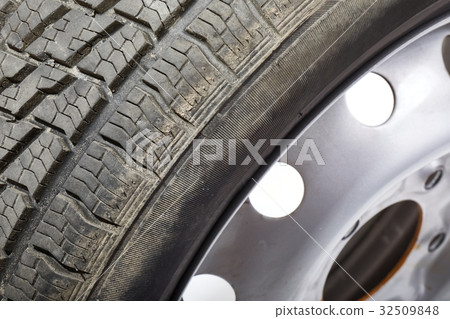 Car Wheel Tyre Car Wheel Tyre 32509848