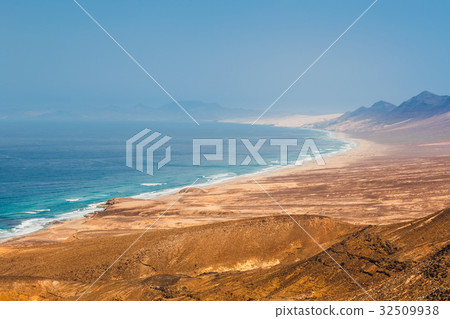 View of Cofete beach in Fuerteventura Island View of Cofete beach in Fuerteventura Island 32509938