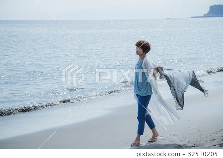 走的海灘海邊海灘海岸旅行觀光的海邊放鬆 32510205